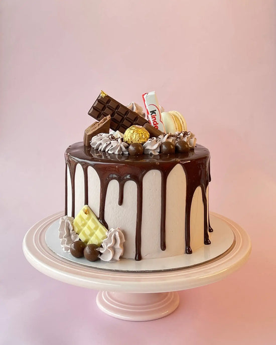 chocolate drip cake-bannos cakes-sydney delivery