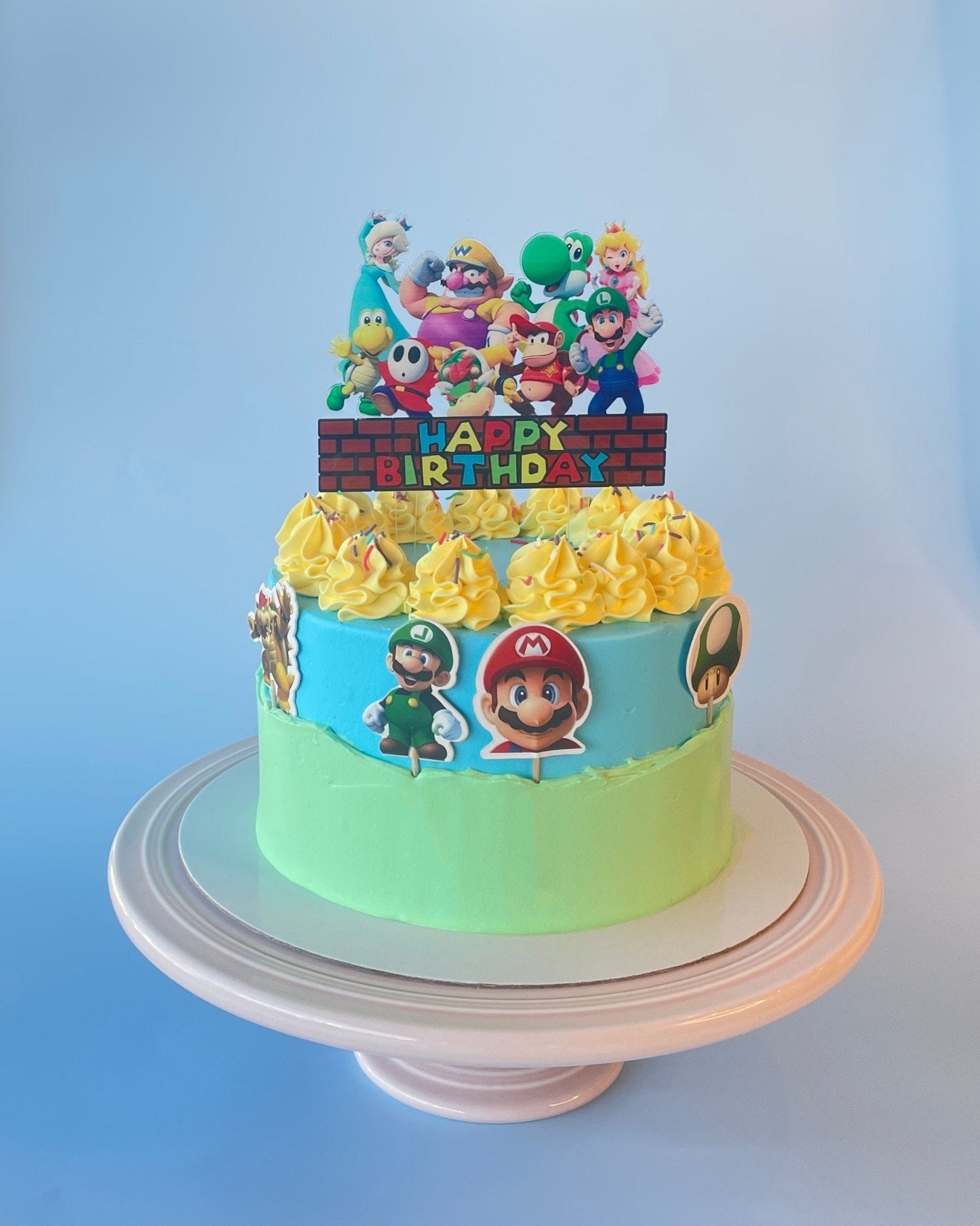 Super Mario Bros Gelato Cake - bannos